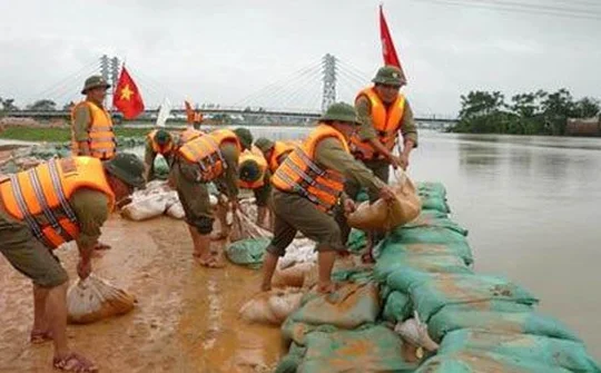 Khẩn trương ứng phó bão số 9
