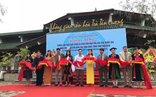 Triển lãm múa Tắc Xình của dân tộc Sán Chay tỉnh Thái Nguyên