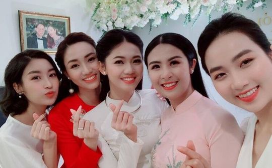 Á hậu Thanh Tú tổ chức lễ ăn hỏi với bạn trai doanh nhân hơn 16 tuổi