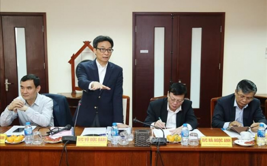 Phó Thủ tướng Vũ Đức Đam làm việc tại Tổng Liên đoàn Lao động Việt Nam