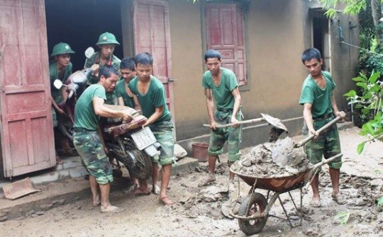 Hơn 7.000 cán bộ, chiến sĩ tham gia giúp dân ứng phó bão số 9