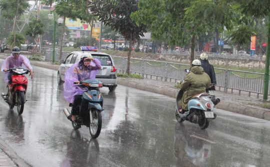 Dự báo thời tiết 26/11: Nam Trung Bộ tiếp tục mưa to, miền Bắc trời se lạnh