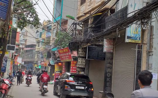 Triều Khúc (Thanh Trì): Chưa đủ điều kiện kinh doanh, các quán Karaoke vẫn hoạt động?