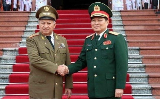 Defence Minister holds talks with Cuban counterpart