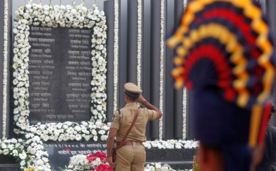 Ấn Độ tưởng niệm 10 năm loạt vụ tấn công khủng bố ở Mumbai