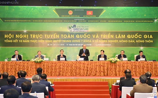 Thủ tướng Nguyễn Xuân Phúc chủ trì 'hội nghị Diên Hồng' về tam nông