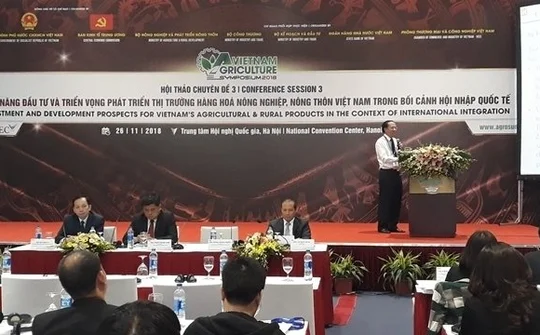 Seminars talk ways to develop strong agriculture