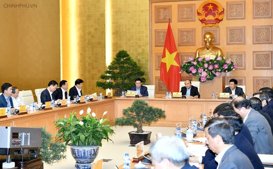 Thủ tướng chủ trì họp Thường trực Chính phủ về xây dựng Nghị quyết 01 năm 2019
