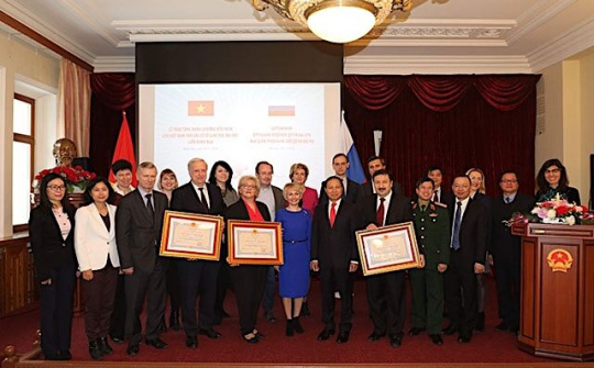 Trao Huân chương Hữu nghị tặng ba trường Đại học của LB Nga