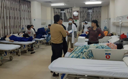 Đắk Lắk: Ăn bánh mì, hơn 60 người ngộ độc 