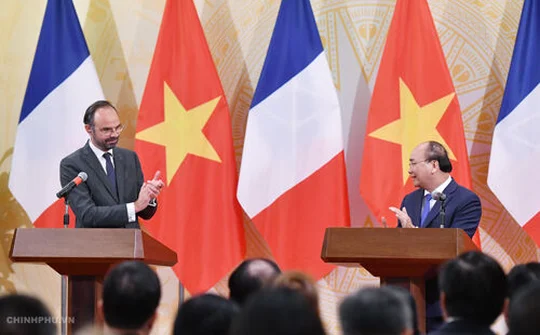 Thủ tướng Nguyễn Xuân Phúc hoan nghênh việc Thủ tướng Pháp thăm Điện Biên Phủ