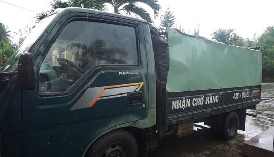 Tạm giữ tài xế vận chuyển hơn 2.000 lít xăng dầu 'bất minh'