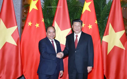 Thủ tướng Nguyễn Xuân Phúc hội kiến Tổng Bí thư, Chủ tịch Trung Quốc Tập Cận Bình