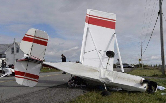 Canada: Hai máy bay đâm nhau giữa trời , 1 phi công tử nạn
