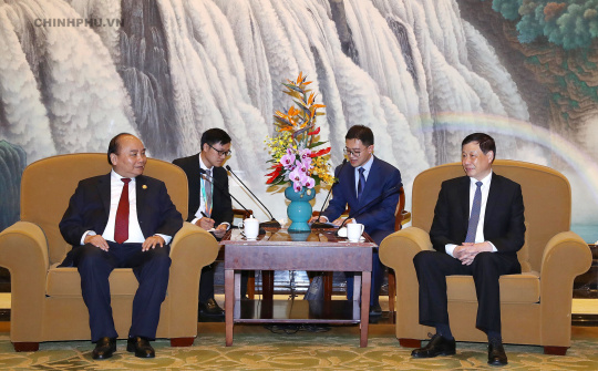 Thủ tướng Nguyễn Xuân Phúc tiếp Thị trưởng Thành phố Thượng Hải Ứng Dũng