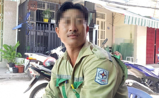 Anh thợ điện Nguyễn Cà Rê được miễn phạt 90 triệu đồng trong vụ đổi 100 USD