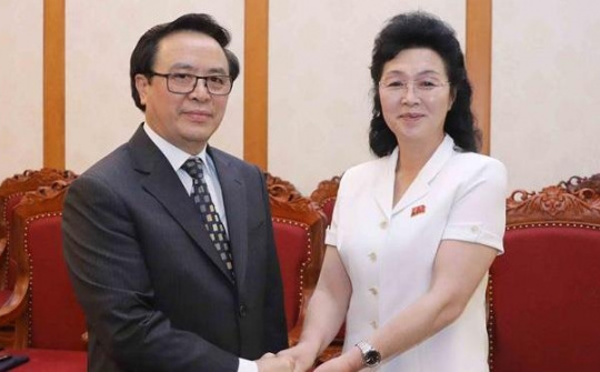 Party official receives delegation of DPRK women’s union