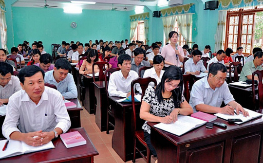 Công tác giáo dục, rèn luyện cán bộ thời kỳ đẩy mạnh công nghiệp hoá, hiện đại hoá đất nước