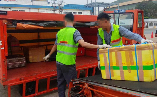 Ném hành lý của khách, 2 nhân viên Jetstar Pacific bị sa thải