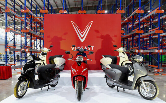VinFast ra mắt mẫu xe máy điện thông minh