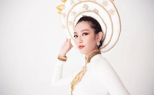 Người đẹp Thùy Tiên công bố trang phục dân tộc dự thi tại Miss International 2018