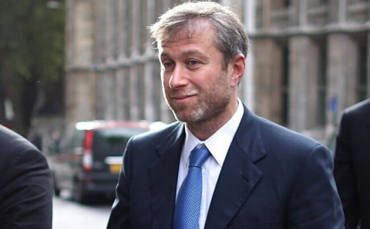 Sở hữu ít nhất 11 tỷ USD, tỷ phú Nga Abramovich tiêu tiền thế nào?