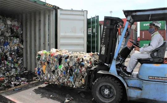 Ban hành danh mục phế liệu tạm ngừng kinh doanh tạm nhập, tái xuất