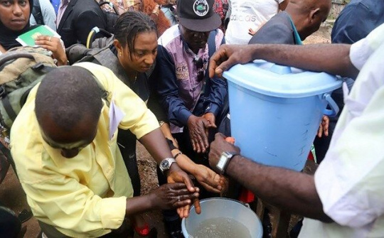 WHO cảnh báo về dịch Ebola ở biên giới Uganda và Congo