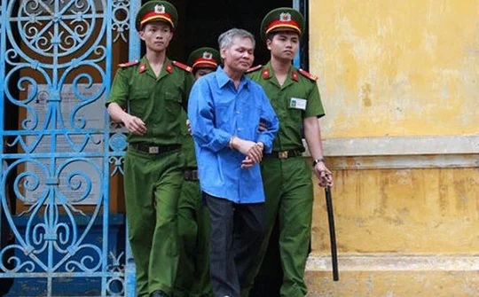 Bắt giam hai cựu Tổng giám đốc Bảo hiểm Xã hội Việt Nam