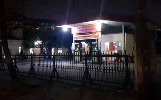 Thanh Hóa: Gần 4.000 lít dầu từ cây xăng quân đội tràn ra đồng ruộng