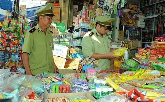 Hà Nội: Xử phạt hơn 120 tỷ đồng vi phạm về hàng giả, hàng kém chất lượng