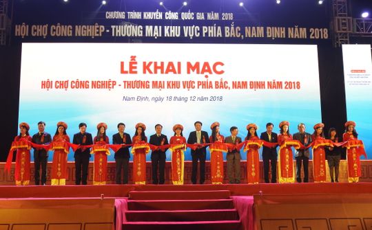 Khai mạc Hội chợ Công nghiệp – Thương mại khu vực phía Bắc, Nam Định năm 2018