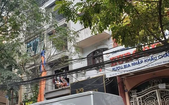 Phường Nghĩa Đô (Hà Nội): Ai 'bảo kê' cho hàng loạt công trình sai phép?