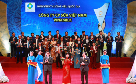 VINAMILK - 10 năm liên tiếp là thương hiệu quốc gia