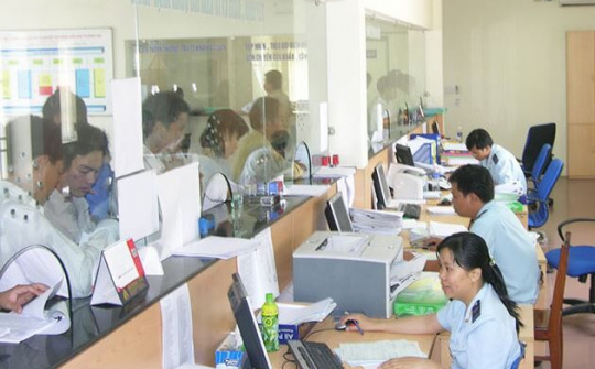 Ngành Hải quan thu ngân sách cán mốc 300 nghìn tỷ đồng