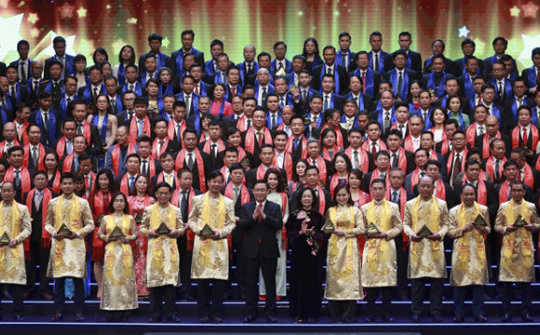 Phó Thủ tướng Vương Đình Huệ dự lễ trao giải Sao Vàng Đất Việt