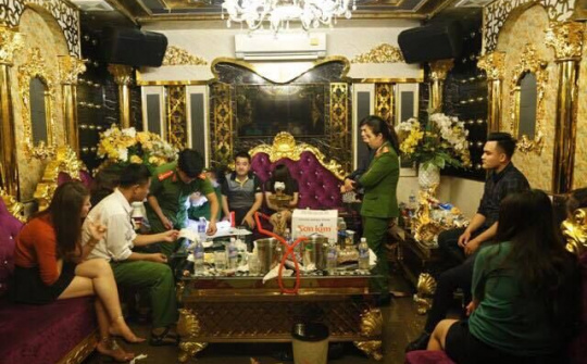 Hà Tĩnh: Bắt quả tang lãnh đạo ngân hàng cùng 12 người bạn mở tiệc sinh nhật bằng ma túy