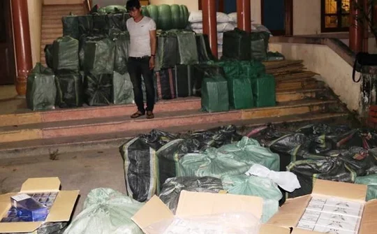 Quảng Trị: Bắt giữ 41.000 gói thuốc lá nhập lậu trên xe container