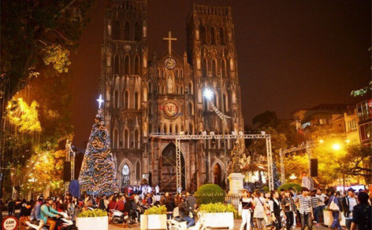 Tưng bừng đón Giáng sinh trên mọi miền Tổ quốc