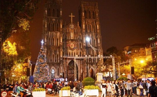 Tưng bừng đón Giáng sinh trên mọi miền Tổ quốc