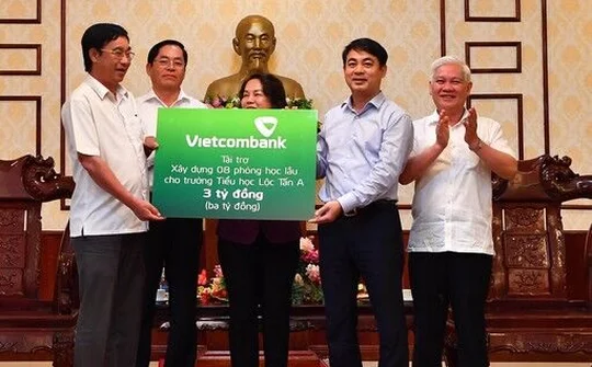 Vietcombank tài trợ 3 tỷ đồng xây dựng 8 phòng học tại Bình Phước