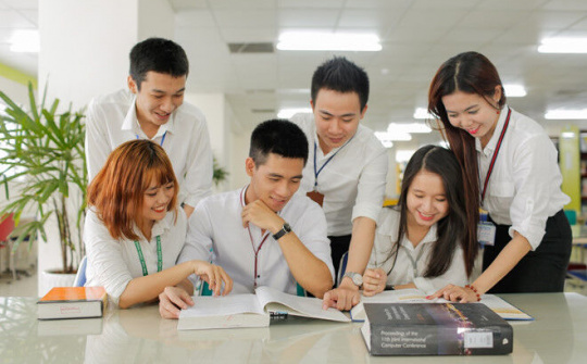 Lần đầu tiên Việt Nam đào tạo cử nhân kinh doanh số