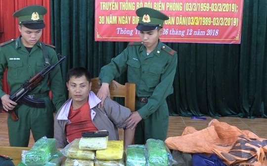 Bắt giữ đối tượng người Lào vận chuyển số ma tuý 'khủng' vào Việt Nam