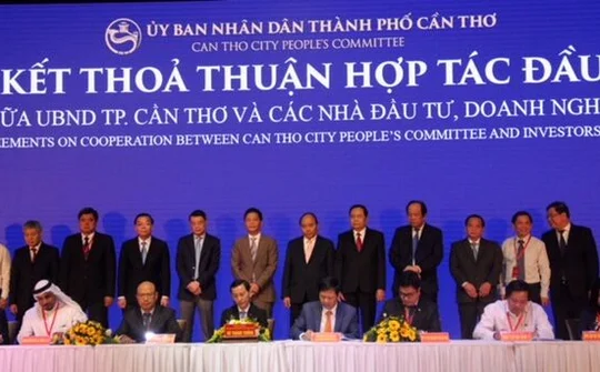 Vinamilk ký kết thỏa thuận hợp tác đầu tư vào Nông trường Sông Hậu, Cần Thơ