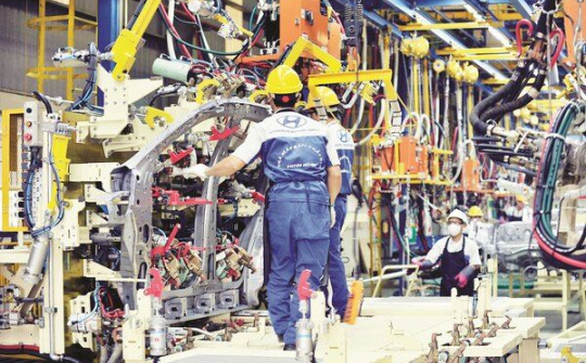 Sản xuất ô tô: Bước tiến nhanh của doanh nghiệp nội
