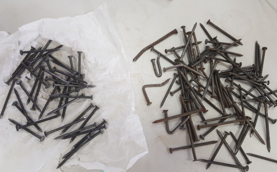 Đinh tặc liên tiếp 'tấn công' cầu vượt biển dài nhất Việt Nam