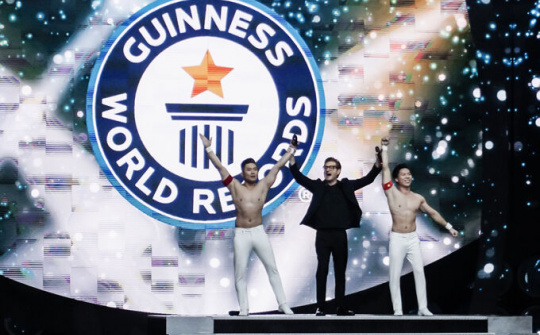 Quốc Cơ - Quốc Nghiệp lập kỷ lục thế giới mới ở Italy