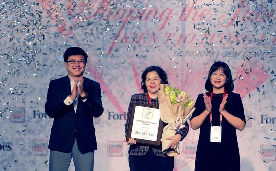 TGĐ Vinamilk được Forbes Việt Nam vinh danh 'Thành tựu trọn đời'