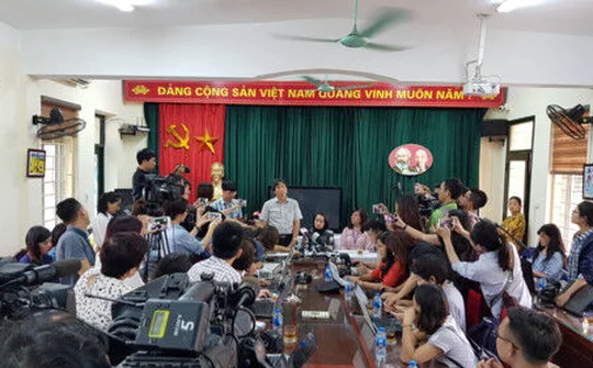 Thành lập Đoàn thanh tra xác minh sự việc cô giáo tiểu học để học sinh tát bạn