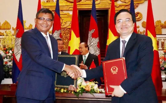 Việt Nam - Campuchia ký kết kế hoạch hợp tác giáo dục và đào tạo năm 2019